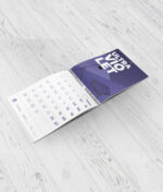 Kalendar muri me Spirale në mes